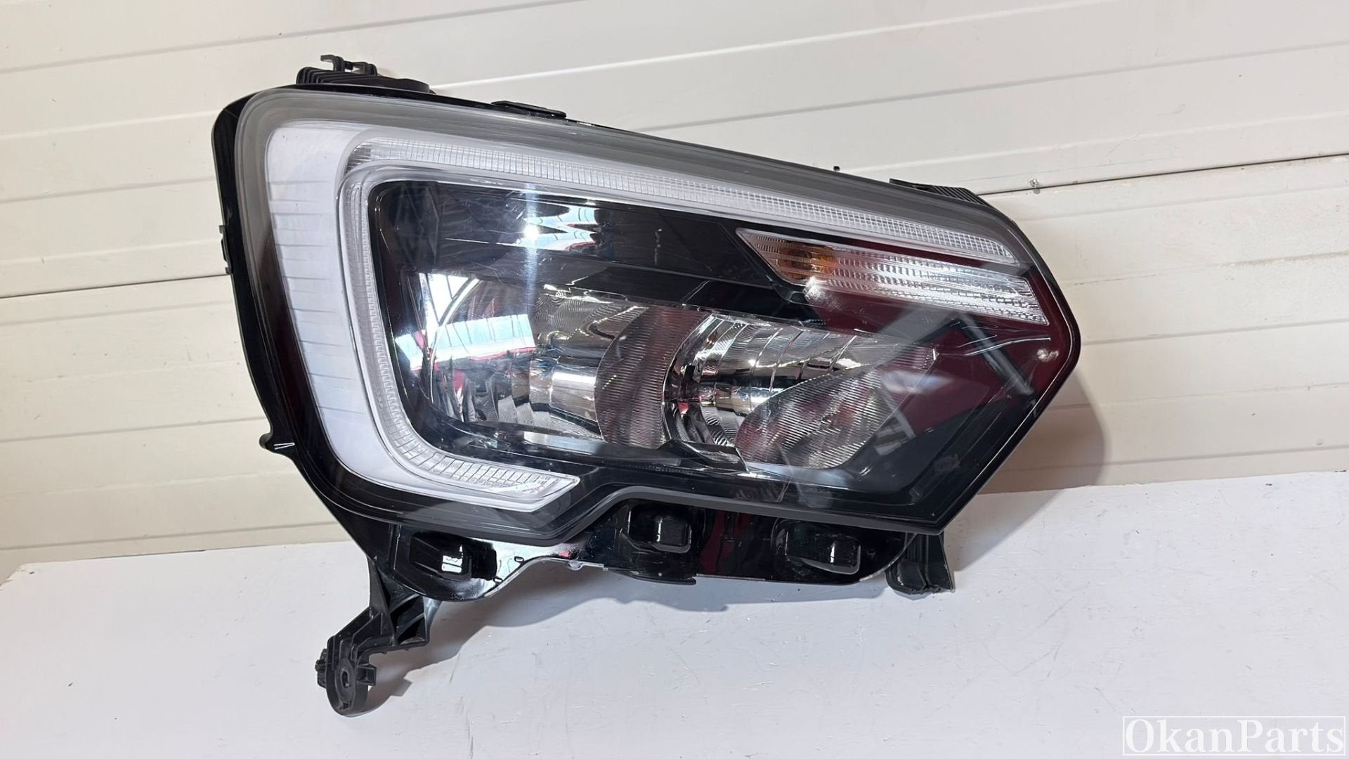 Phare droit Renault Master III 260105567R (Pi ce de rechange, Renault Group, Contact.group@renault.com, Renault, Utilisé