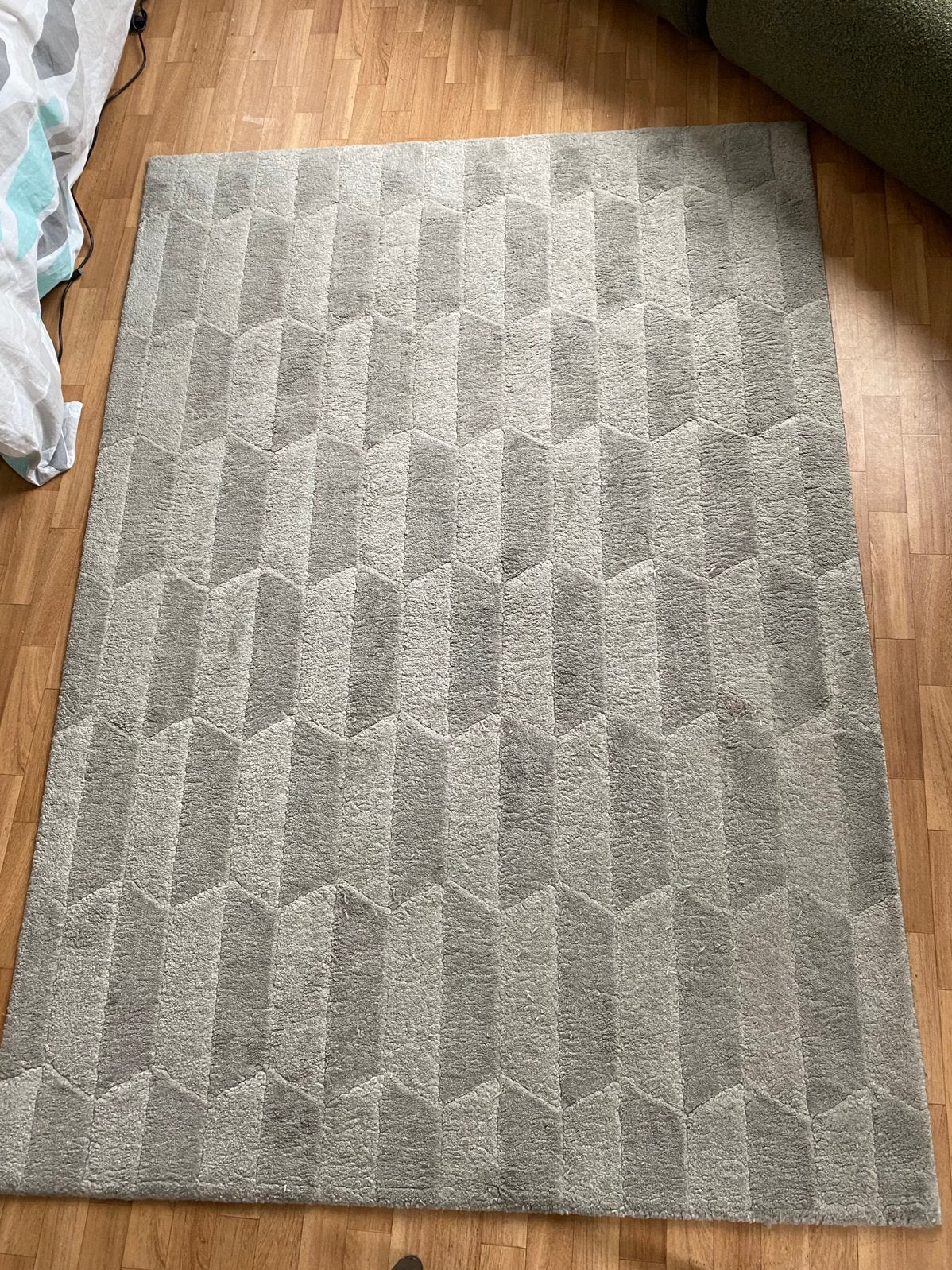 Tapis Design Gris 165x120cm très bon état, 150 à 200 cm, Gris, Design, Comme neuf