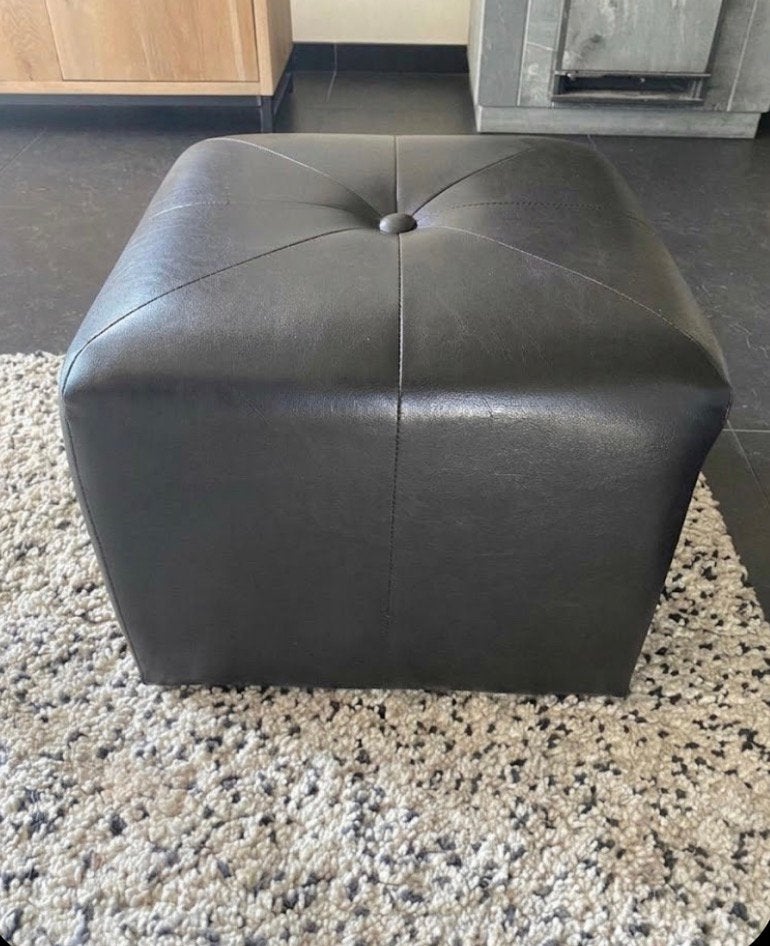 Pouf brun, bon état, Maison & Meubles, Enlèvement ou Envoi, Moins de 50 cm, Cuir, Moins de 50 cm