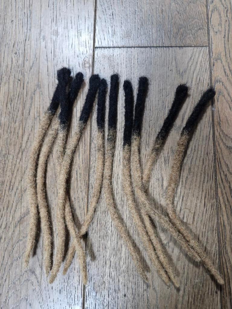 10-strengs tweekleurige dreadlocks 27 cm, Ophalen of Verzenden