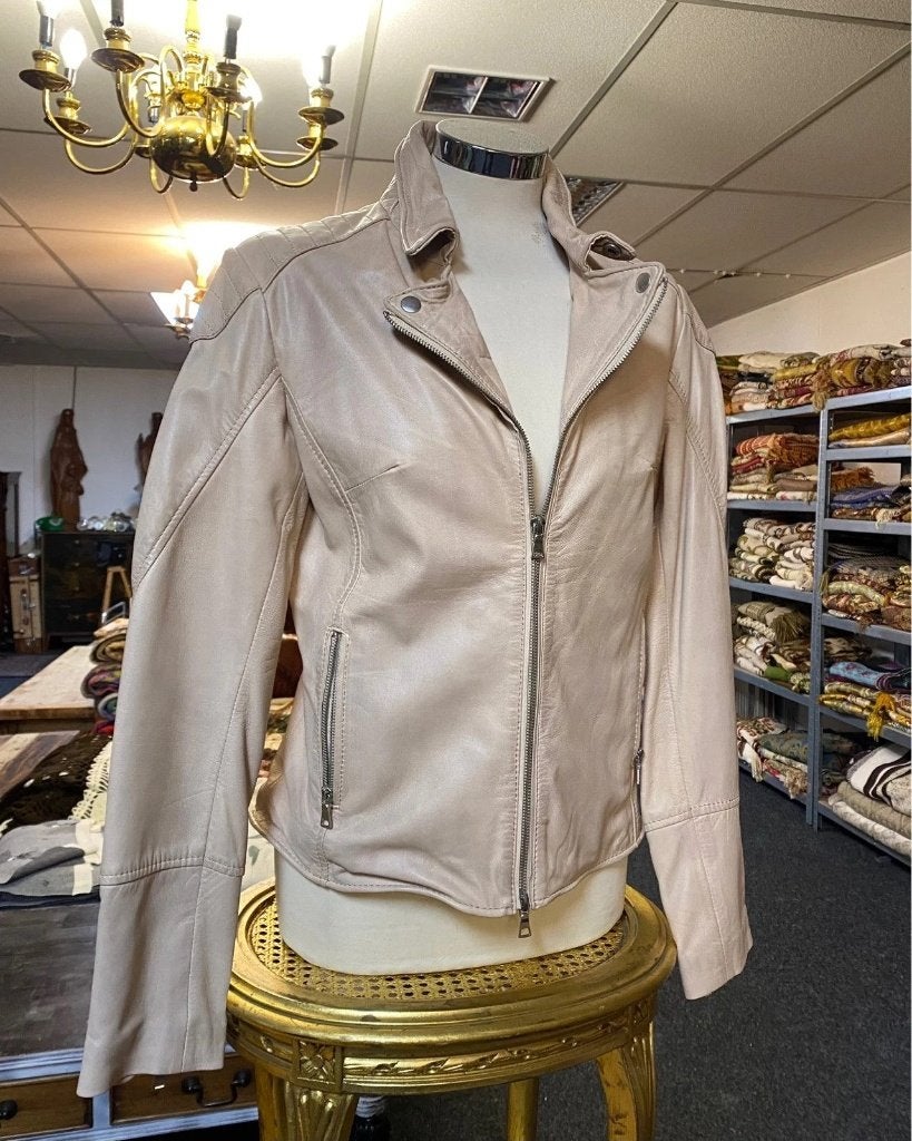 Prachtige beige lederen dames jas maat 40, Beige, Maat 42/44 (L), Ophalen of Verzenden, Zo goed als nieuw