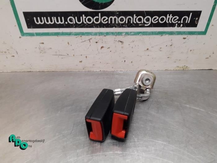 Insertion ceinture de sécurité arrière gauche d'un Volksw, Volkswagen, -, 3 mois de garantie, Utilisé