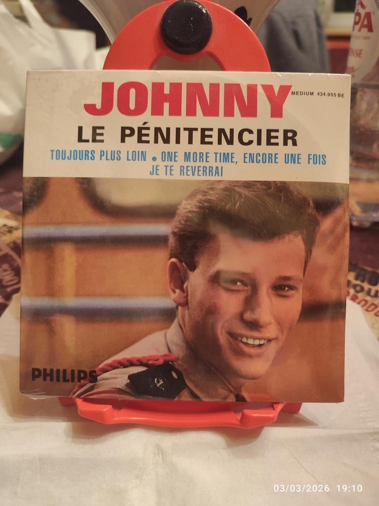 CD de Johnny Hallyday.
" Le pénitencier "., CD & DVD, Enlèvement ou Envoi, Neuf, dans son emballage