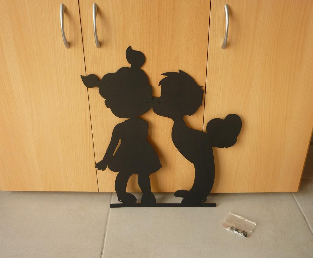 Metalen jongen meisje kus plaat wanddecoratie muurdecoratie, Huis en Inrichting, Ophalen of Verzenden