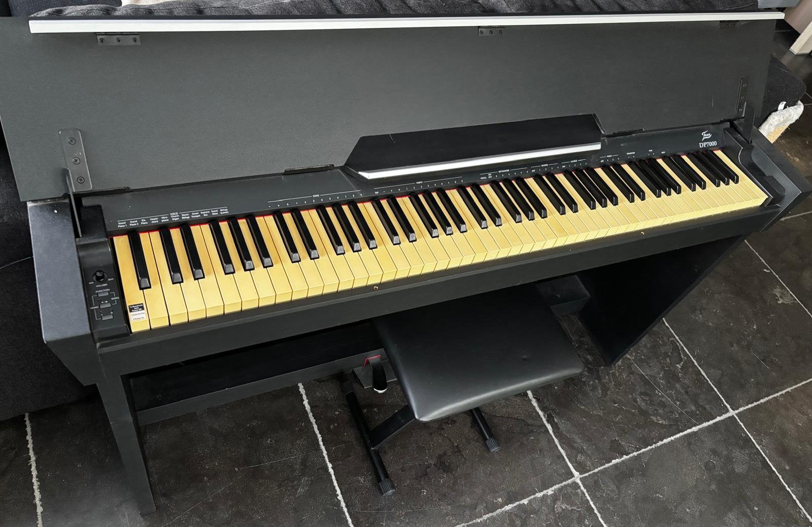 Piano numérique Fame DP-7000, Musique & Instruments, Digital, Enlèvement, Utilisé, Piano