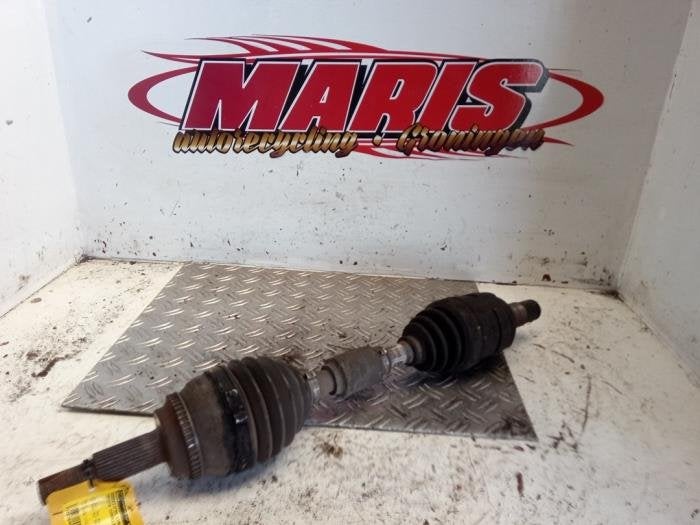 Arbre de transmission avant gauche d'un Toyota Corolla Verso, -, -, 3 mois de garantie, Toyota