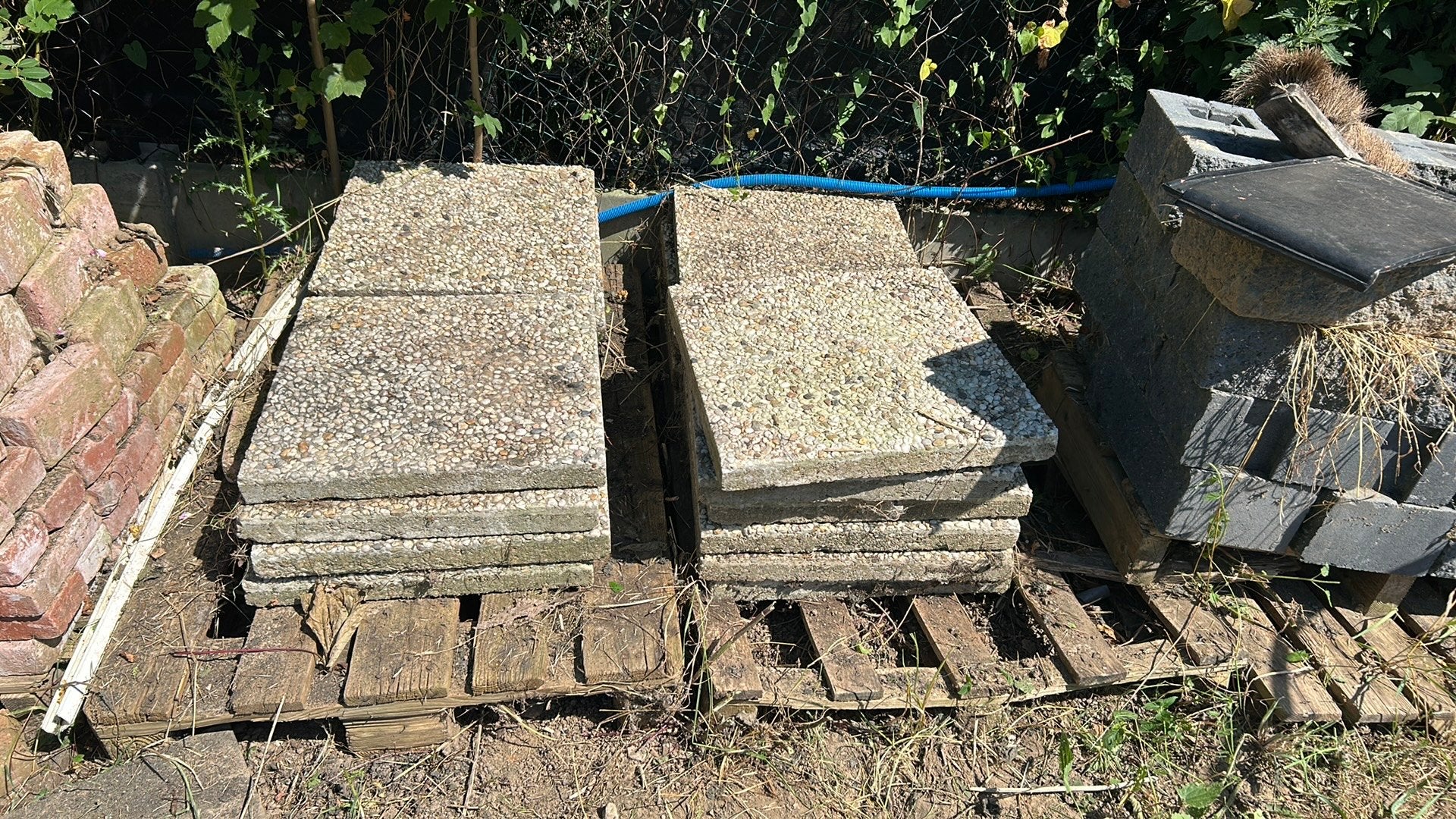 38 grote tegels voor tuinpad 100 euro, Tuin en Terras, Terrasdelen en Vlonders, Ophalen, Zo goed als nieuw