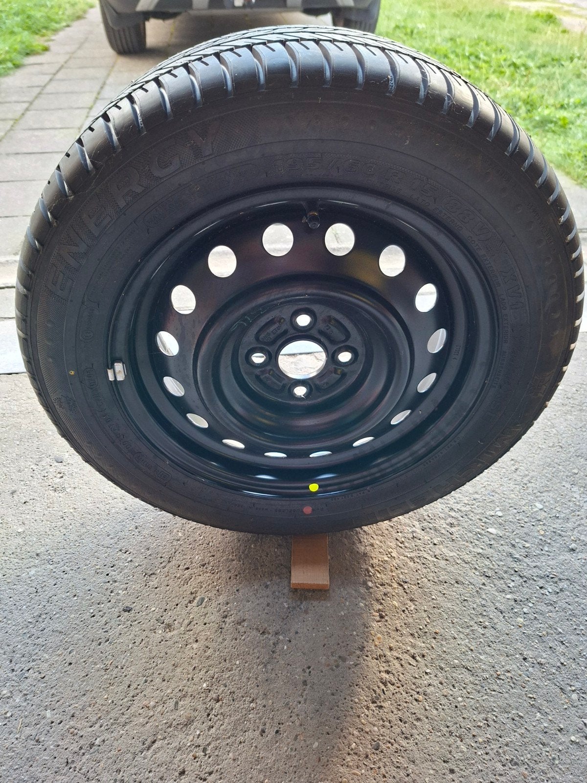 roue 195/60/15 Michelin Énergie sur jante en tôle, jamais ut, Particulier, Te koop
