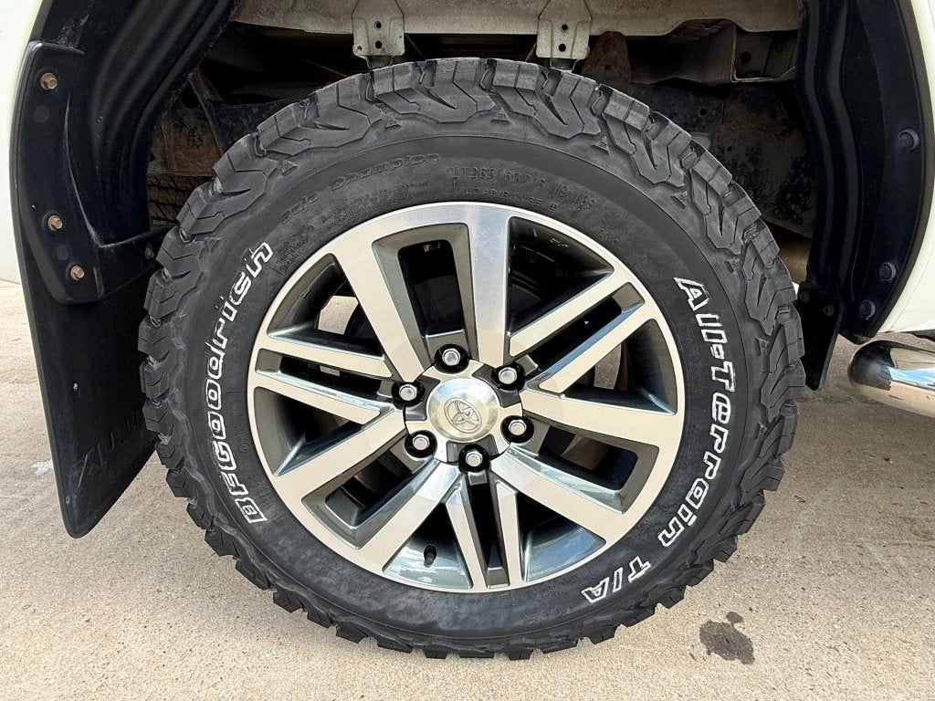 Toyota Hilux (Stock ID 46837) — 10