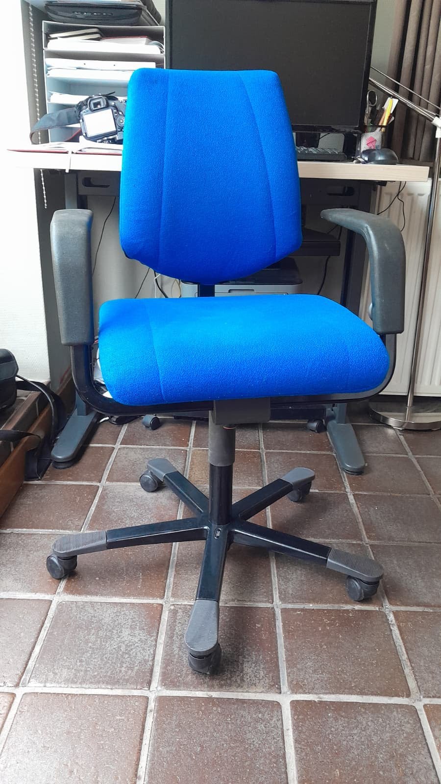 HAG bureaustoel verstelbaar, Huis en Inrichting, Bureaustoelen, Ophalen, Gebruikt, Blauw, Bureaustoel
