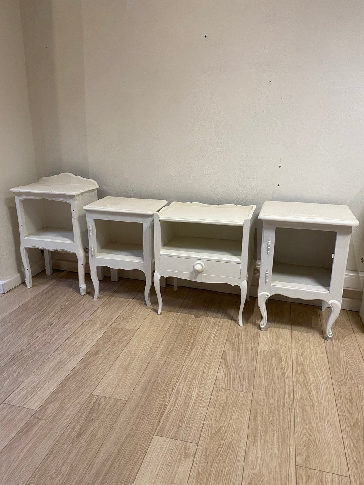Set van 4 kleine houten meubeltjes wit geverfd, Maison & Meubles, Enlèvement