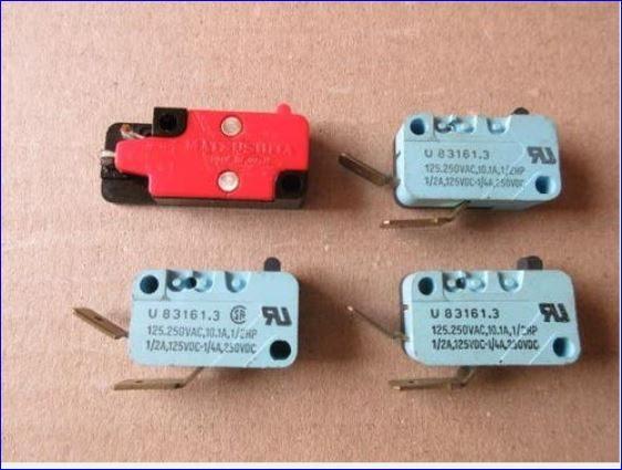 Micro-switch pour platine Sanyo TP1030UM, Autres marques, Enlèvement ou Envoi, Comme neuf, Pièce tourne-disques