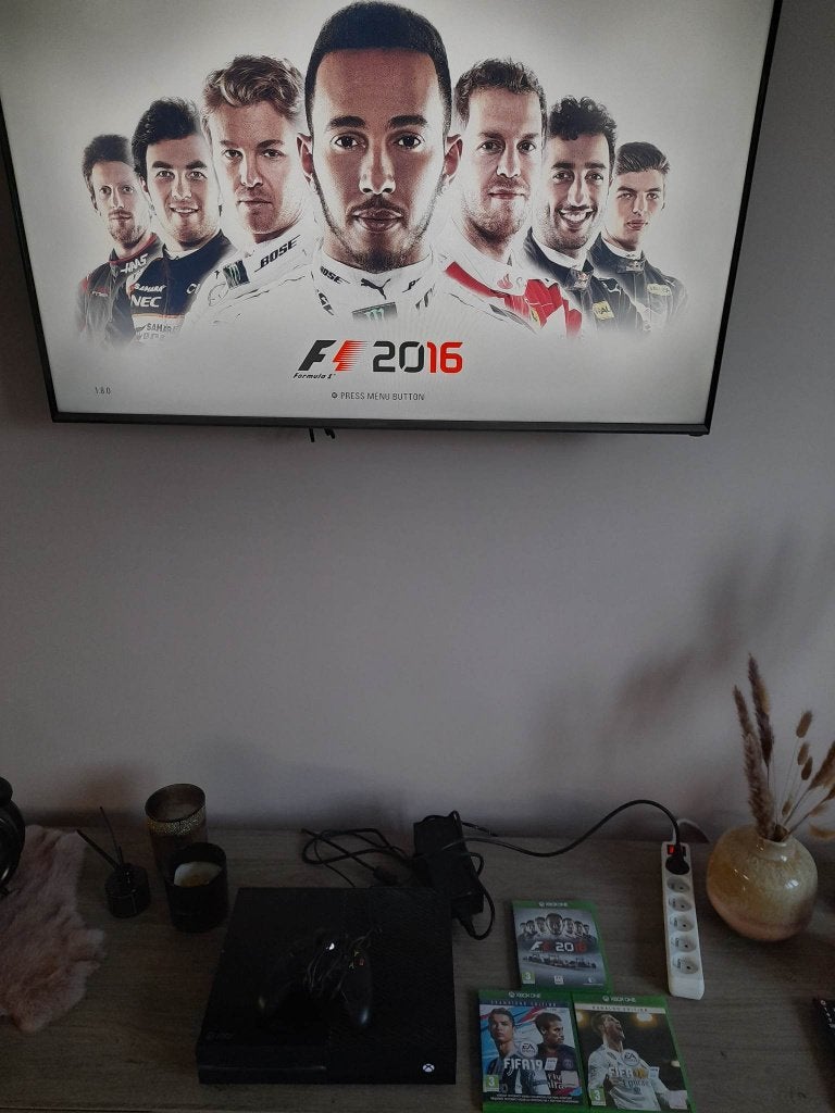 lot xbox one + controller + games, Games en Spelcomputers, Xbox One, Ophalen of Verzenden, Met 1 controller, Met games