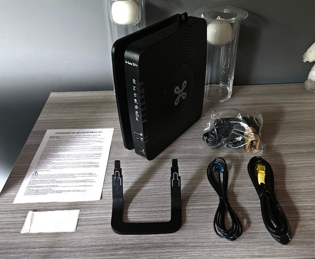 B-Box 3V+ neuf, Informatique & Logiciels, Routeurs & Modems, Enlèvement ou Envoi, Neuf, Routeur avec modem, Proximus