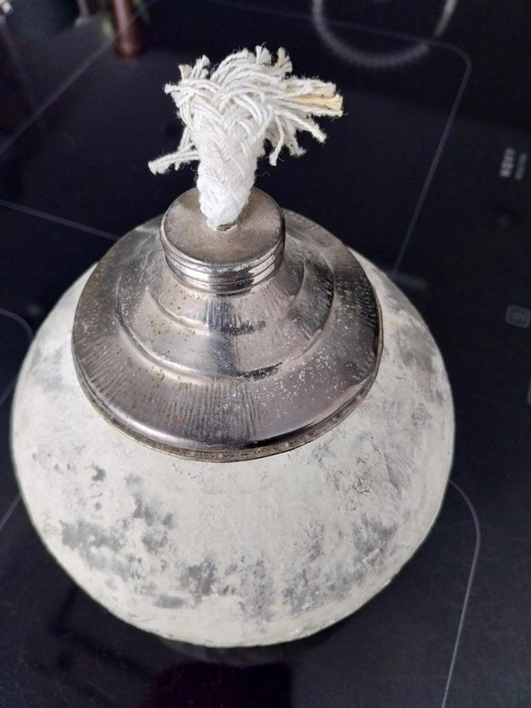 Olielamp, Enlèvement