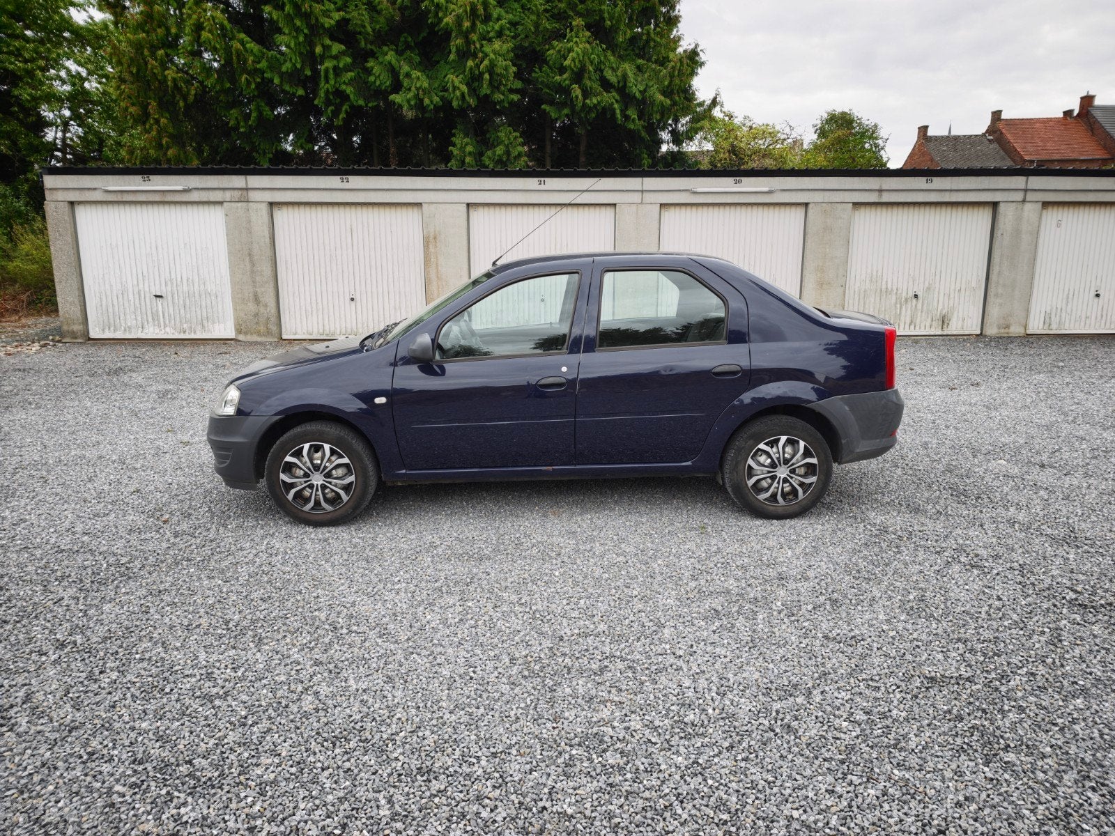 Dacia Logan 1.2i benzine 10.2010 137.000 km 137.000 km 55 kw, Auto's, Dacia, Euro 5, Blauw, Logan, 5 deurs