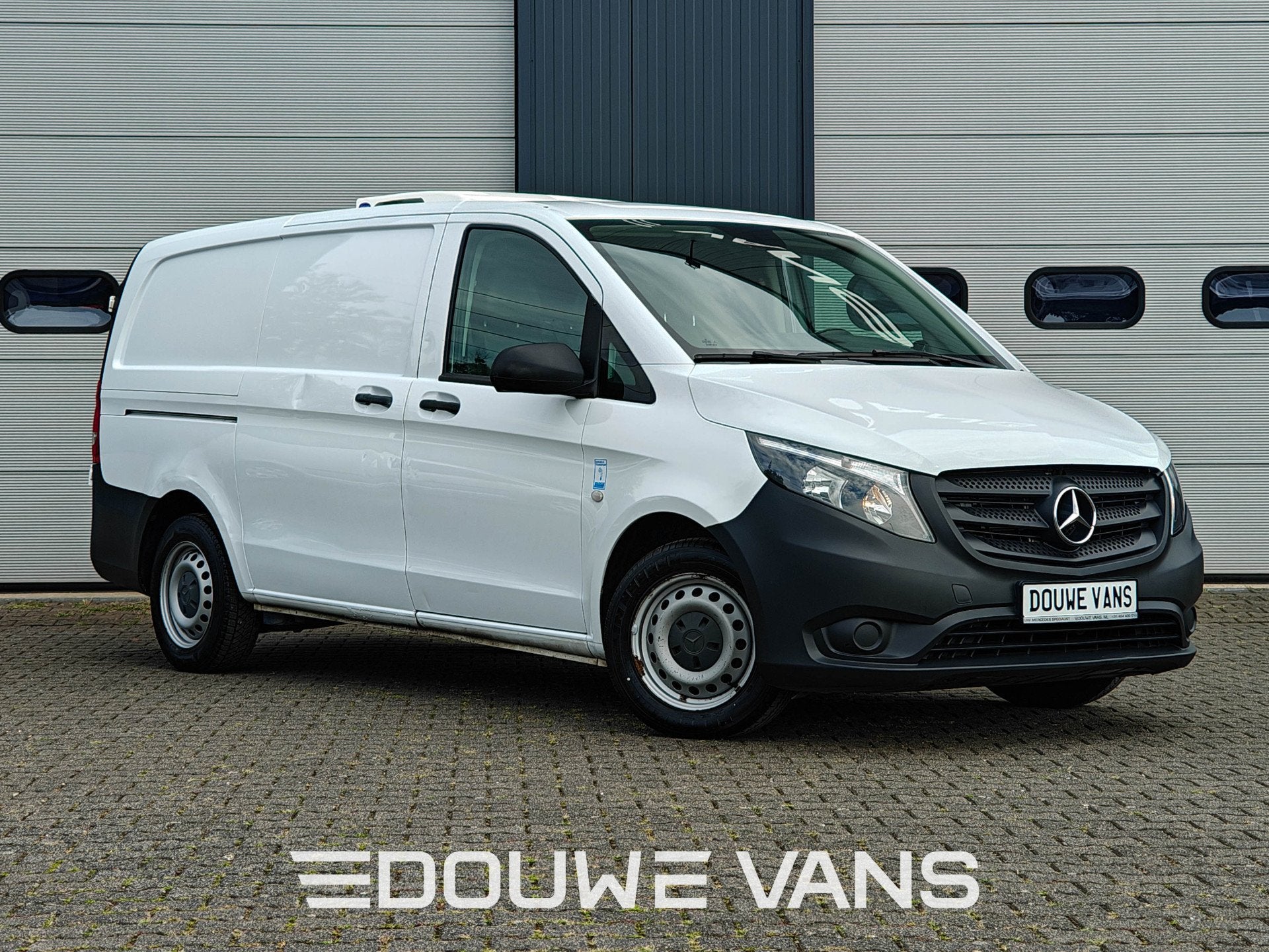 Mercedes-Benz Vito 111 L2 Airco Koelwagen Airco Carrier Euro, Voorwielaandrijving, Gebruikt, 4 cilinders, 2000 kg