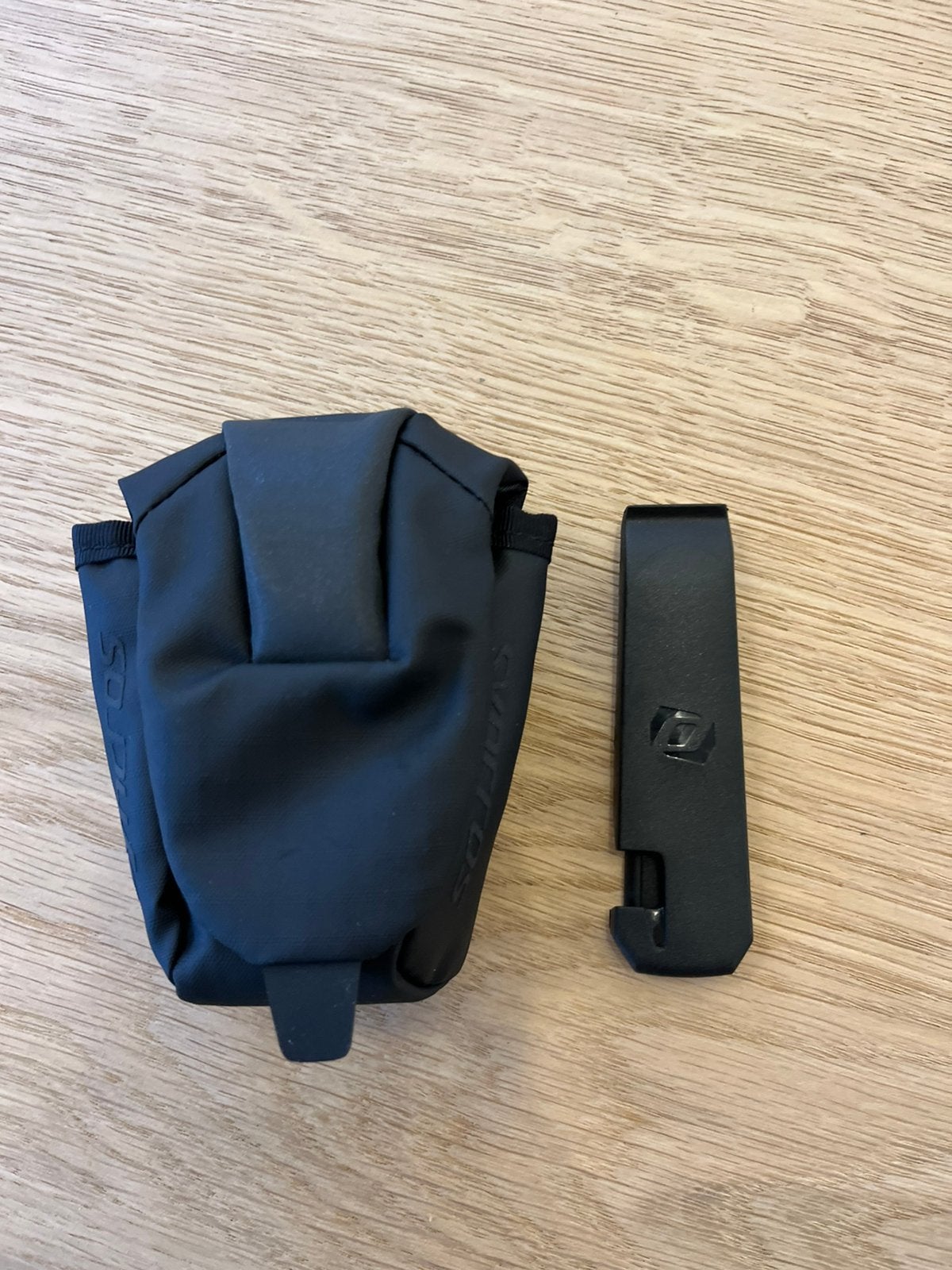 Zadeltasje met lepeltjes, Audio, Tv en Foto, Foto | Flitsers, Ophalen, Zo goed als nieuw