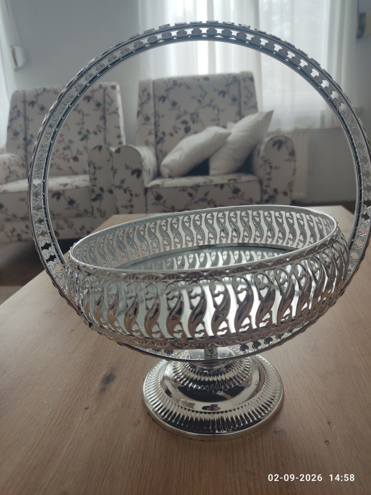 mandje met glas, Ophalen, Gebruikt, Glas, Met handvat