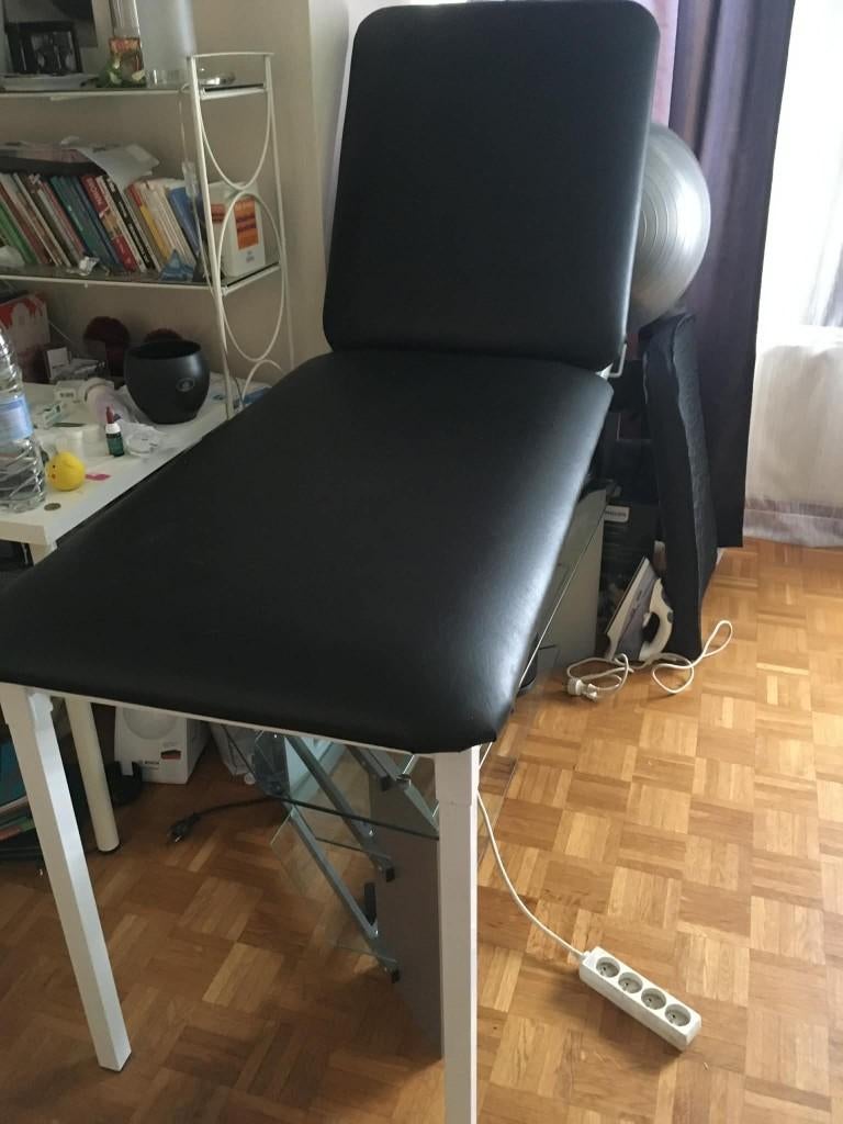 Table d'examen médicale, Enlèvement, Utilisé