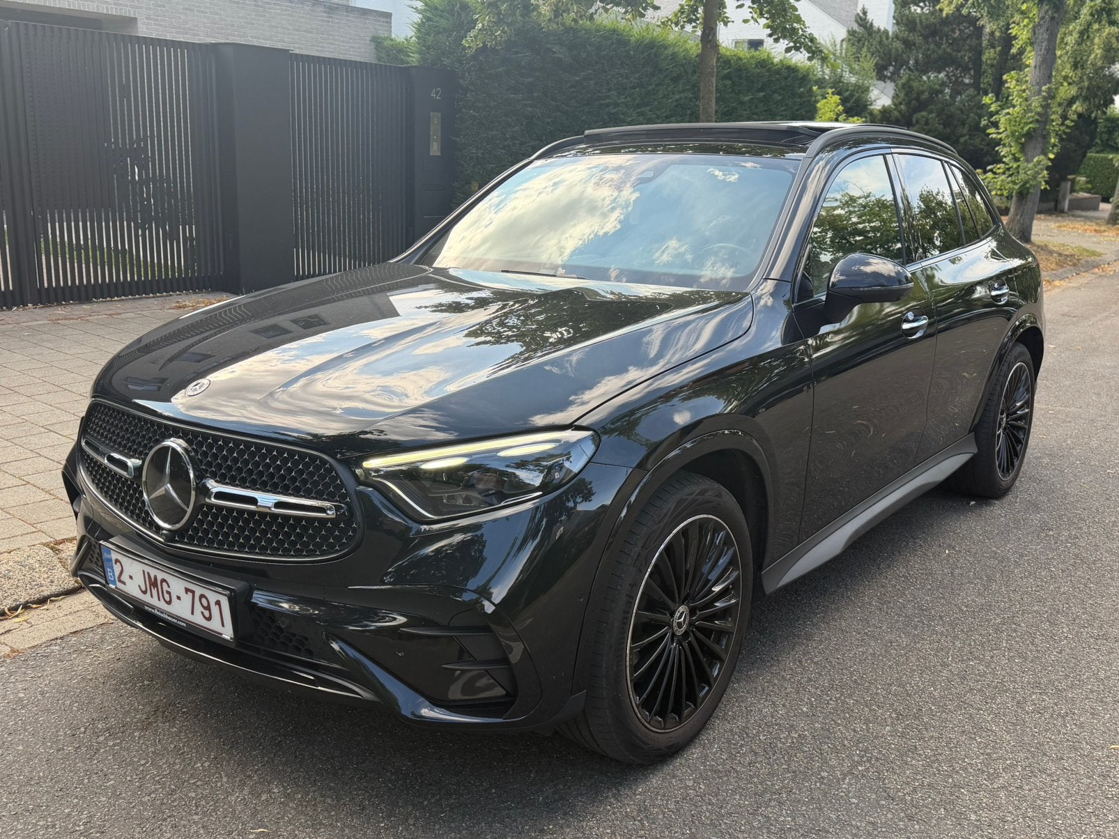 Mercedes-Benz GLC 220d 4MATIC AMG Line 2023 Vol Opties, Automaat, 145 kW, Parkeerassistent, Zwart