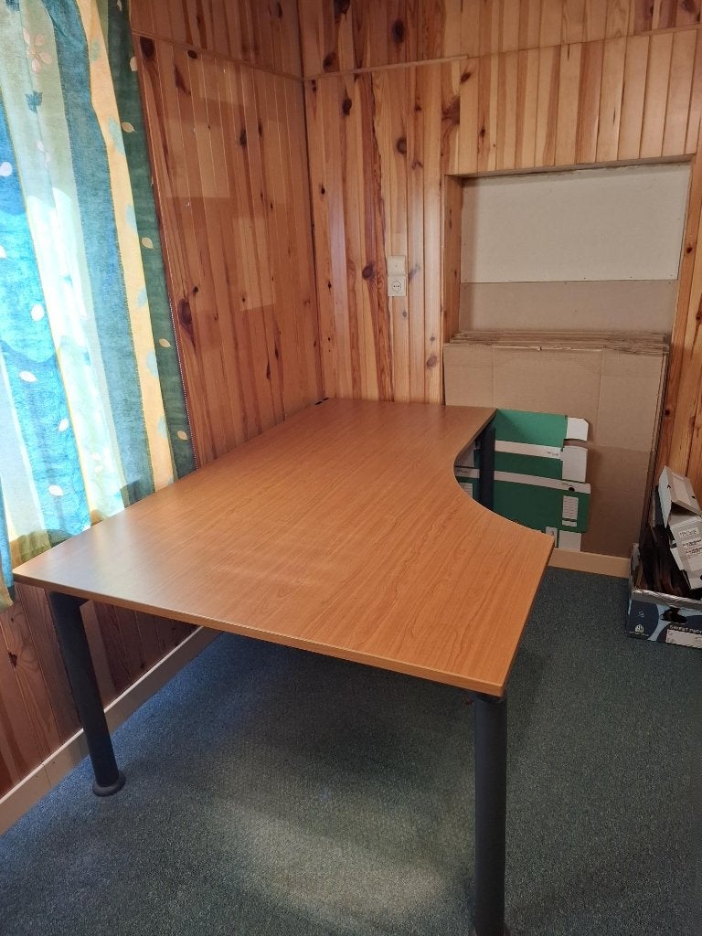 Bureau de 170X 120, Huis en Inrichting, Bureaus, Ophalen, Demontabel, Zo goed als nieuw