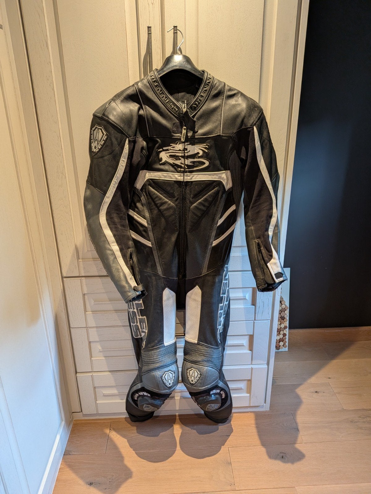 1 delig motorpak Arleness maat 52, Motos, Enlèvement