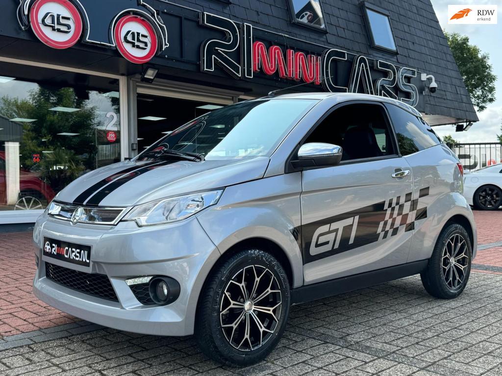Aixam Brommobiel E Coupé Premium GTI | Elektrisch | 45km, Divers, Voitures sans permis & Scooters pour invalides, Utilisé, Autres marques