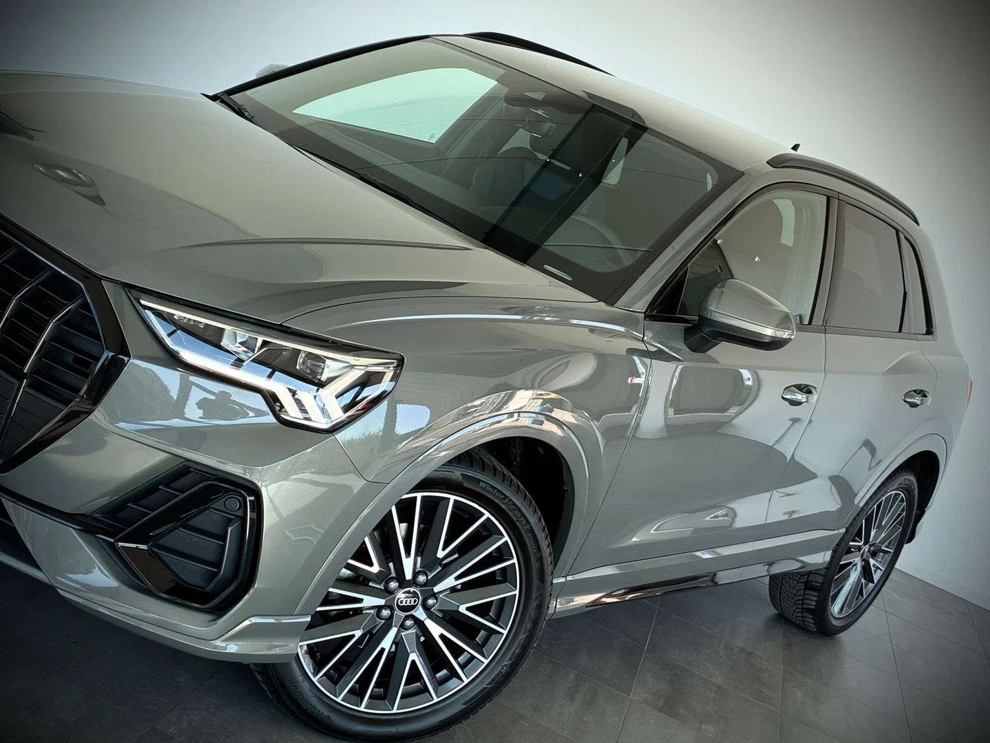 Audi Q3 1.5 TFSI S-LINE-1ERPRO-COCKPIT-CARPLAY-CAMERA-GPS-JA, 110 kW, Entreprise, Boîte manuelle, Alcantara