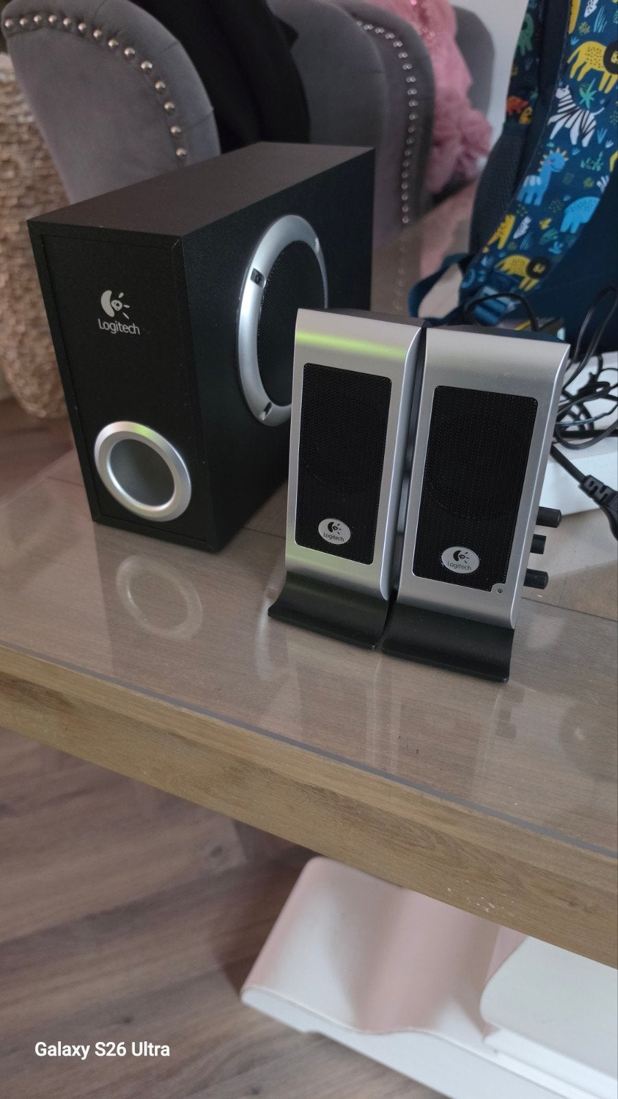 ensemble de haut-parleurs Logitec avec woofer neuf, Informatique & Logiciels, Enceintes Pc, Enlèvement ou Envoi, Comme neuf, Canal audio 5.1