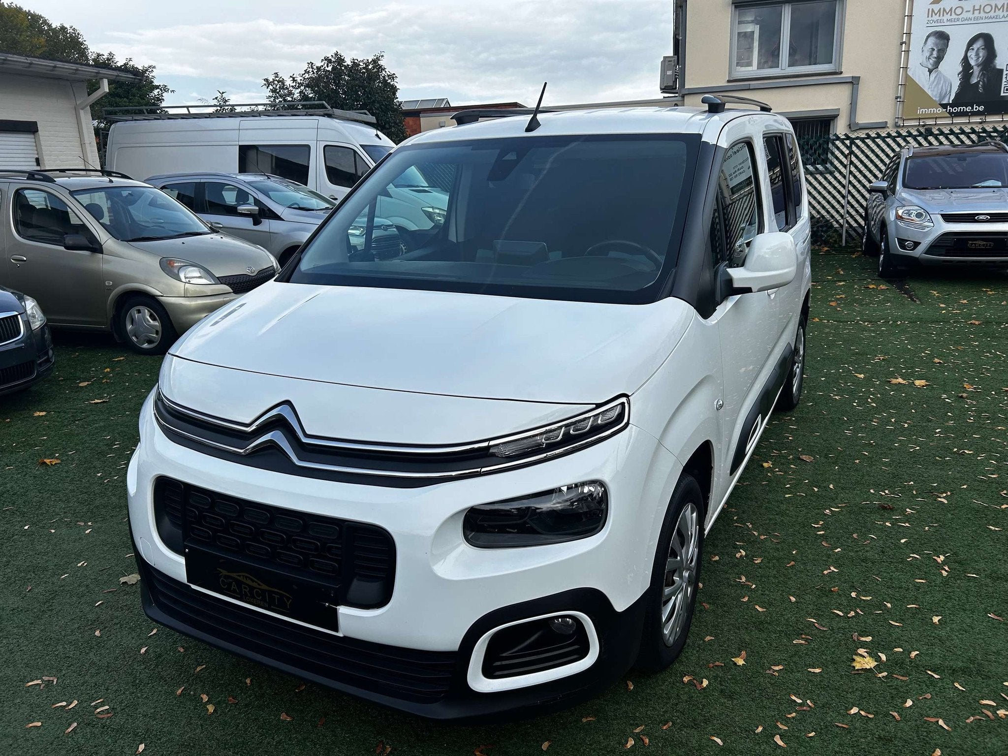 Citroën Berlingo 1.2 PureTech Shine  LICHTE VRACHT 5 PL, Autos, Euro 6, Entreprise, Boîte manuelle, Autre carrosserie