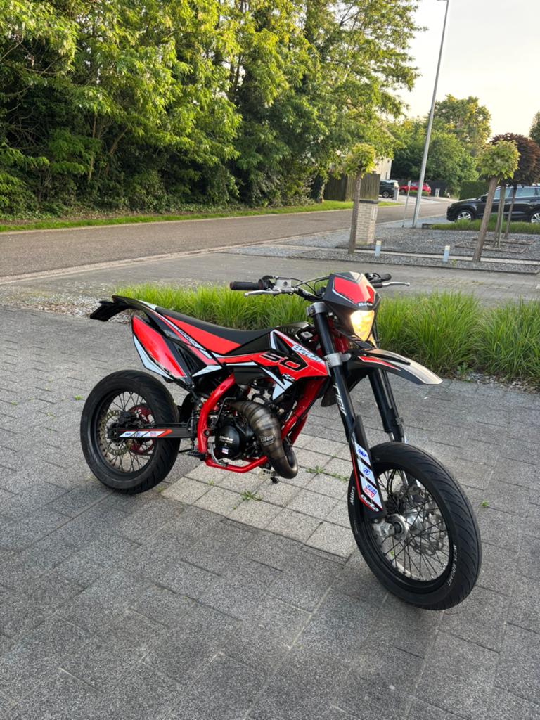 Beta rr50 track, Fietsen en Brommers, 6 versnellingen, Zo goed als nieuw, 50 cc, Ophalen