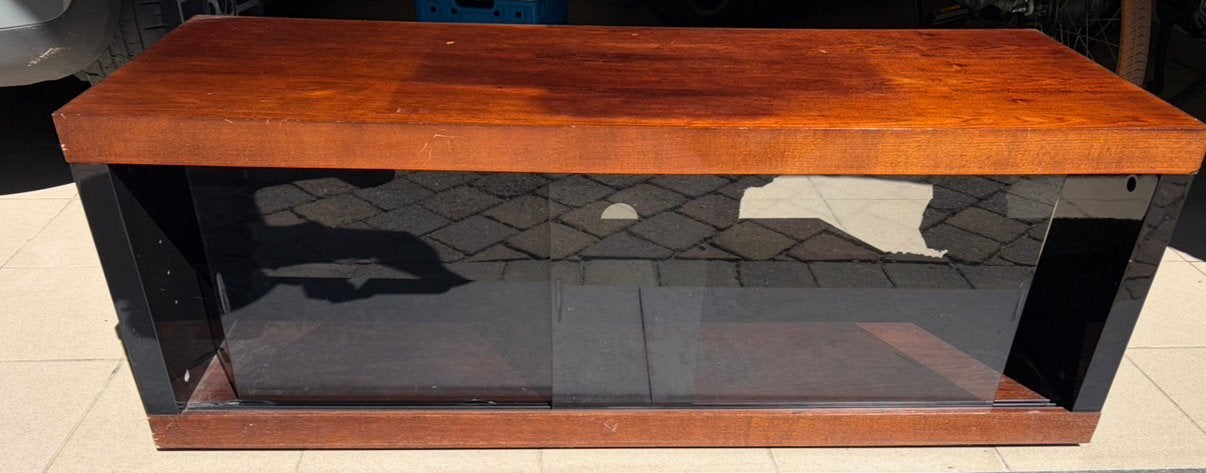 Tv kastje - gratis af te halen., Enlèvement, Utilisé