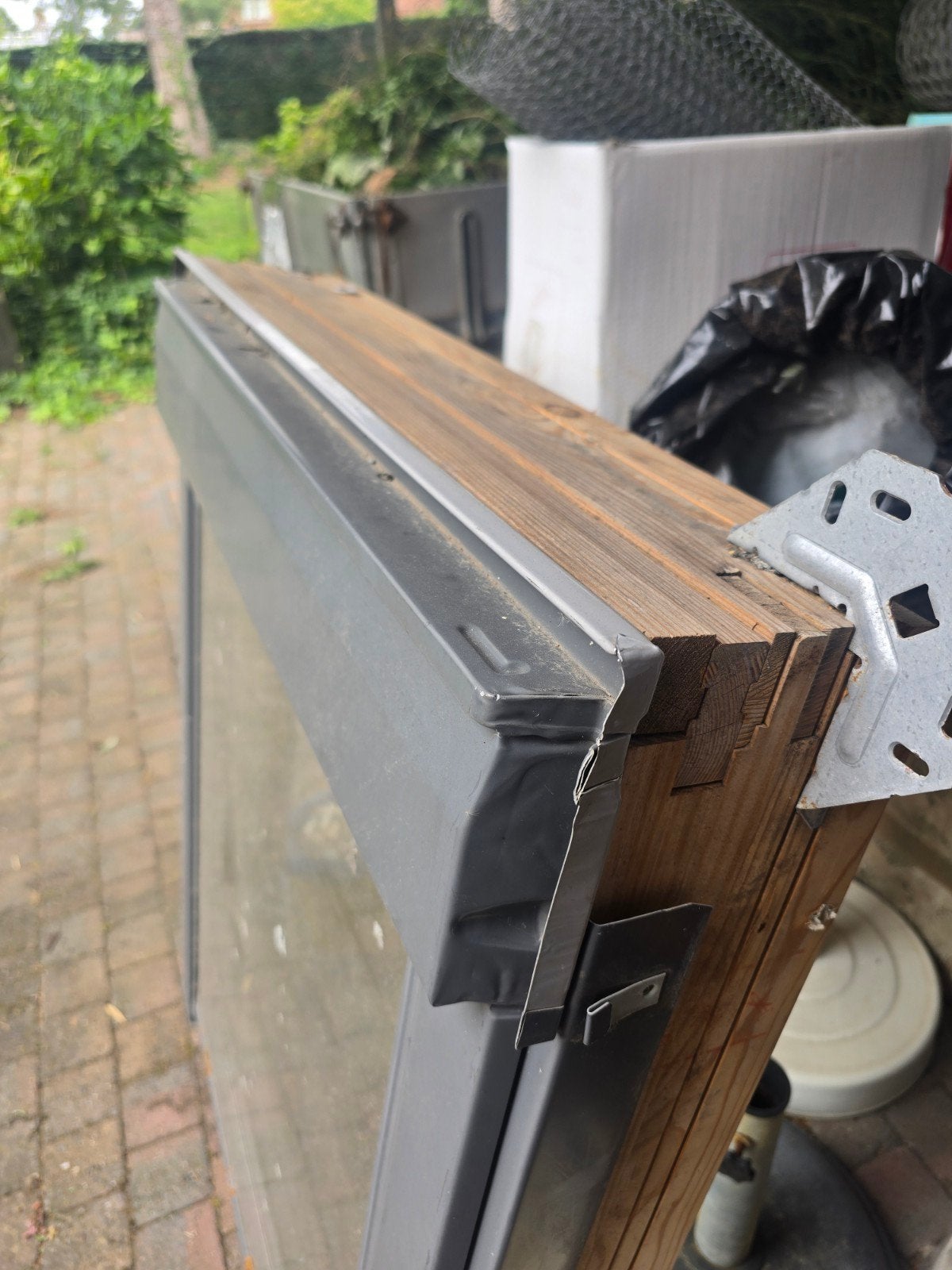 velux GGL M04, Enlèvement