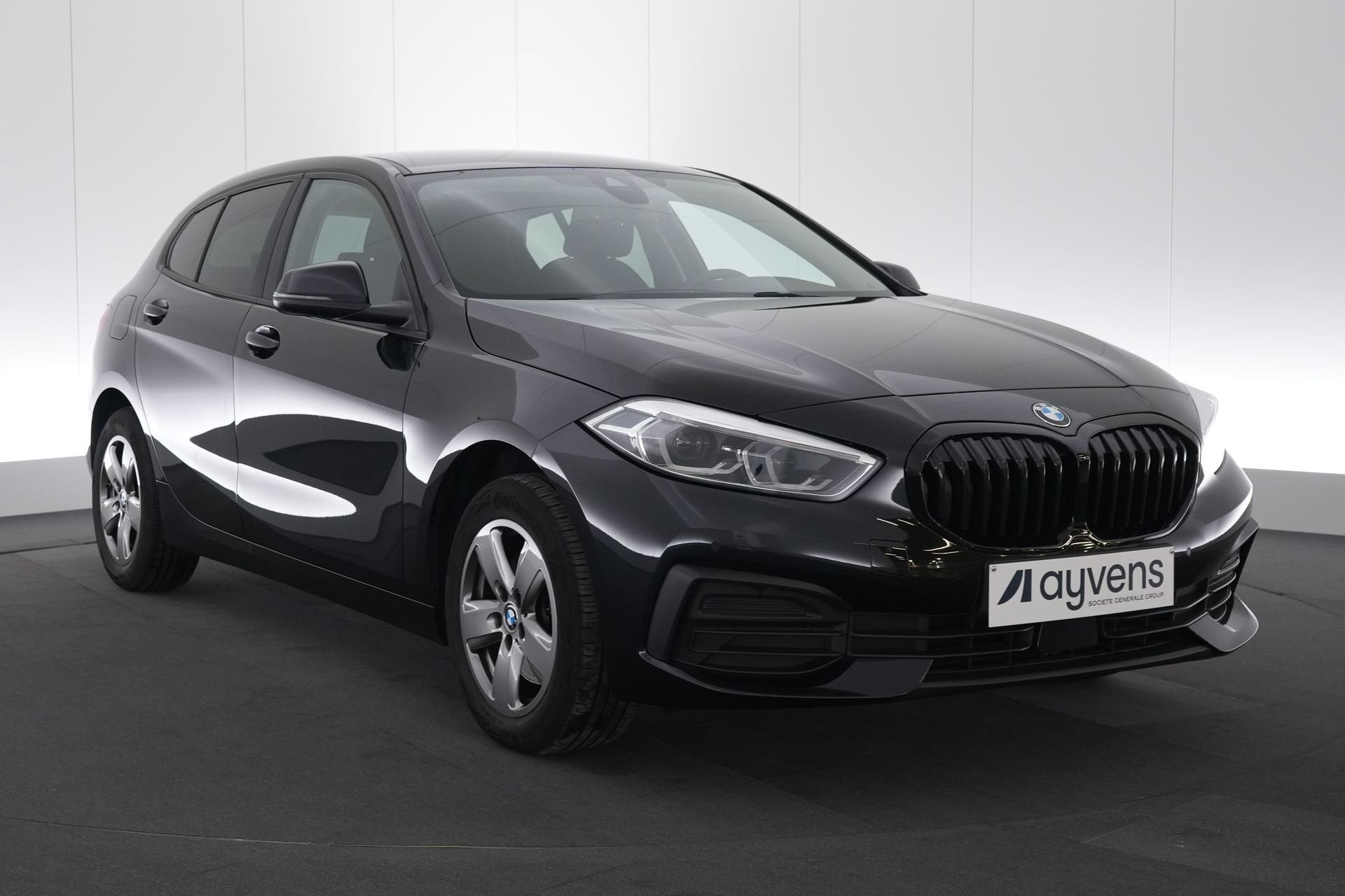 (2ELJ192) BMW 1 HATCH, 100 kW, Achat, Entreprise, Carnet d'entretien