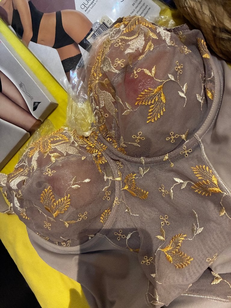 Travestiespullen lingerie nylons siliconen borsten D pruik.., Vêtements | Femmes, Sous-vêtements & Lingerie, Enlèvement ou Envoi