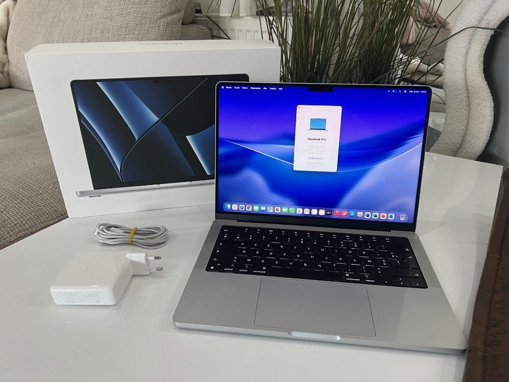 Macbook Pro 14 - Apple M1 Pro Chip / 500 Go SSD, MacBook Pro, Comme neuf, Enlèvement, Azerty