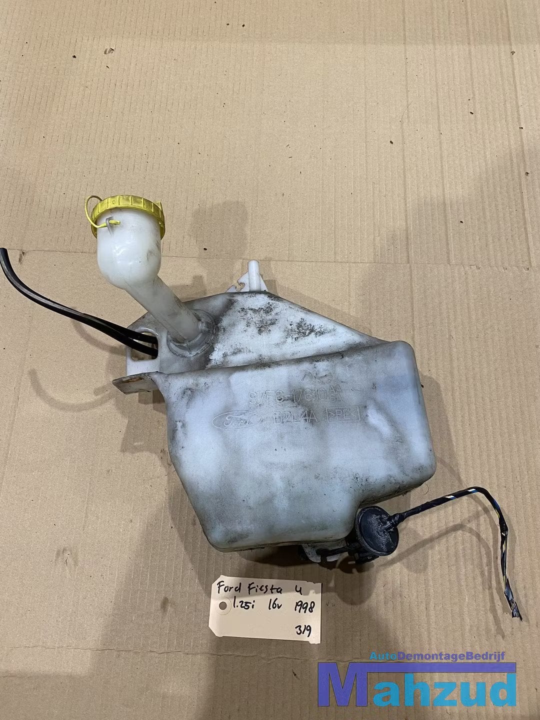 FORD FIESTA 4 Ruitensproeirtank reservoir 97FG17610AA, Gebruikt, Info@ford.com, Ford, Ford Motor Company