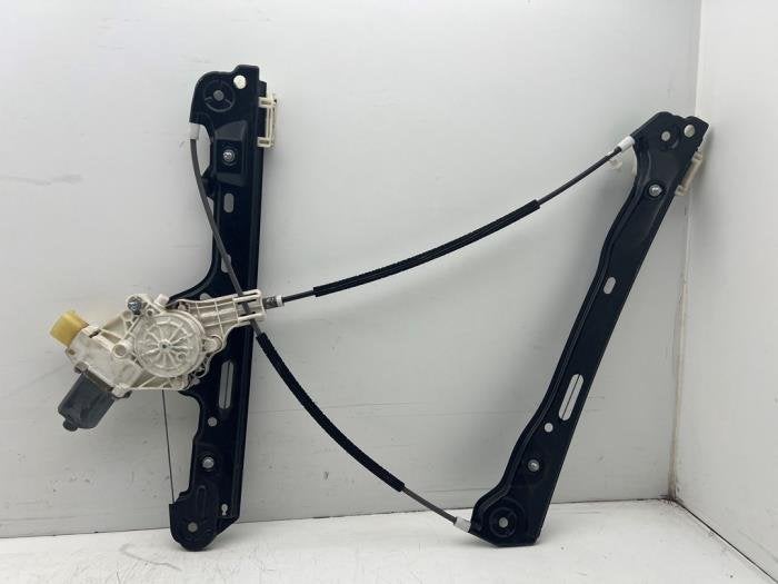 Mécanique vitre 4portes avant droite d'un BMW 1-Serie, -, 3 mois de garantie, Utilisé, -