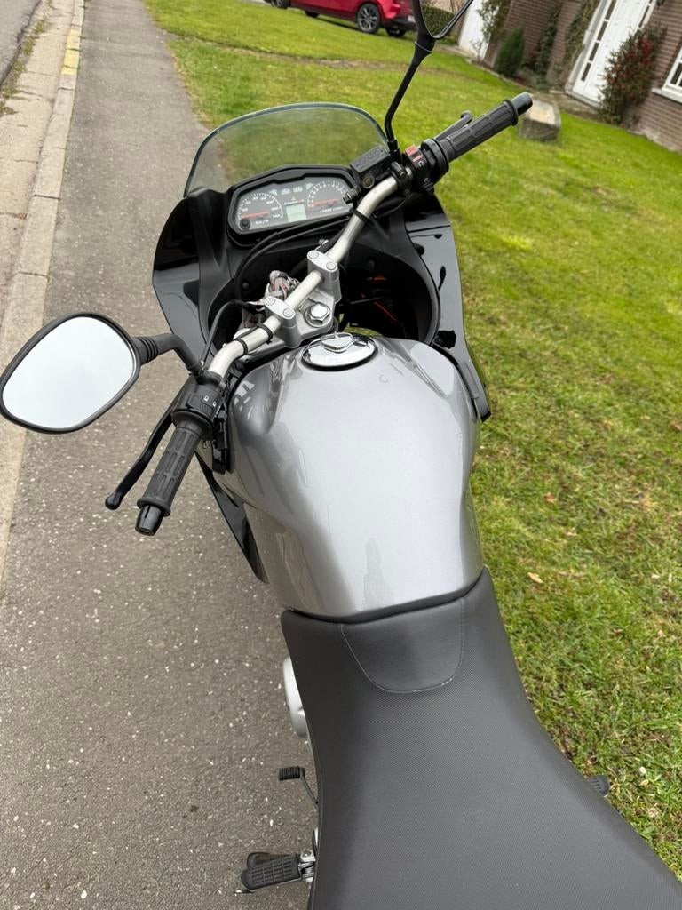 Honda XLV 125 Varadero, Motoren, 2 cilinders, Particulier, 125 cc, Toermotor