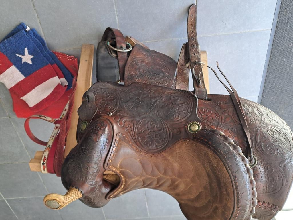 Selles Western, Enlèvement