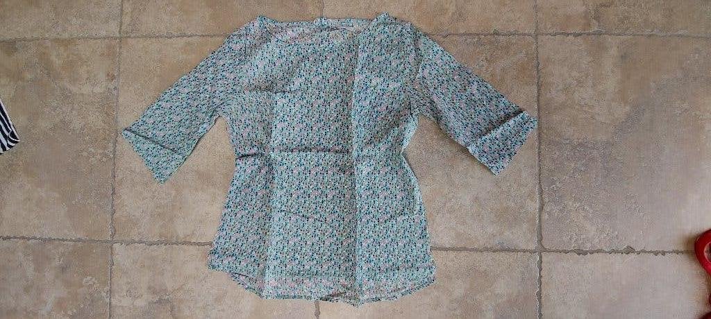 Nieuw blauw bloesje mt Large (zie foto's), Kleding | Dames, Blouses en Tunieken, Ophalen of Verzenden, Zo goed als nieuw, Maat 42/44 (L)