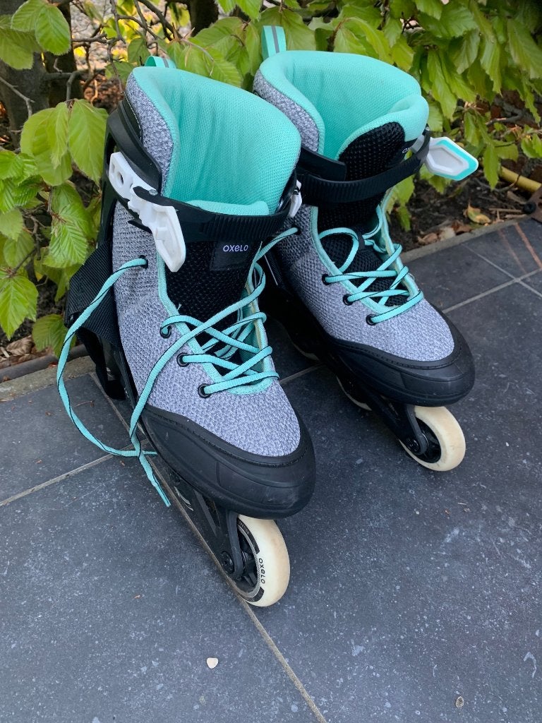 TE KOOP: Skeelers, Sport en Fitness, Ophalen, Zo goed als nieuw, Inline skates 4 wielen