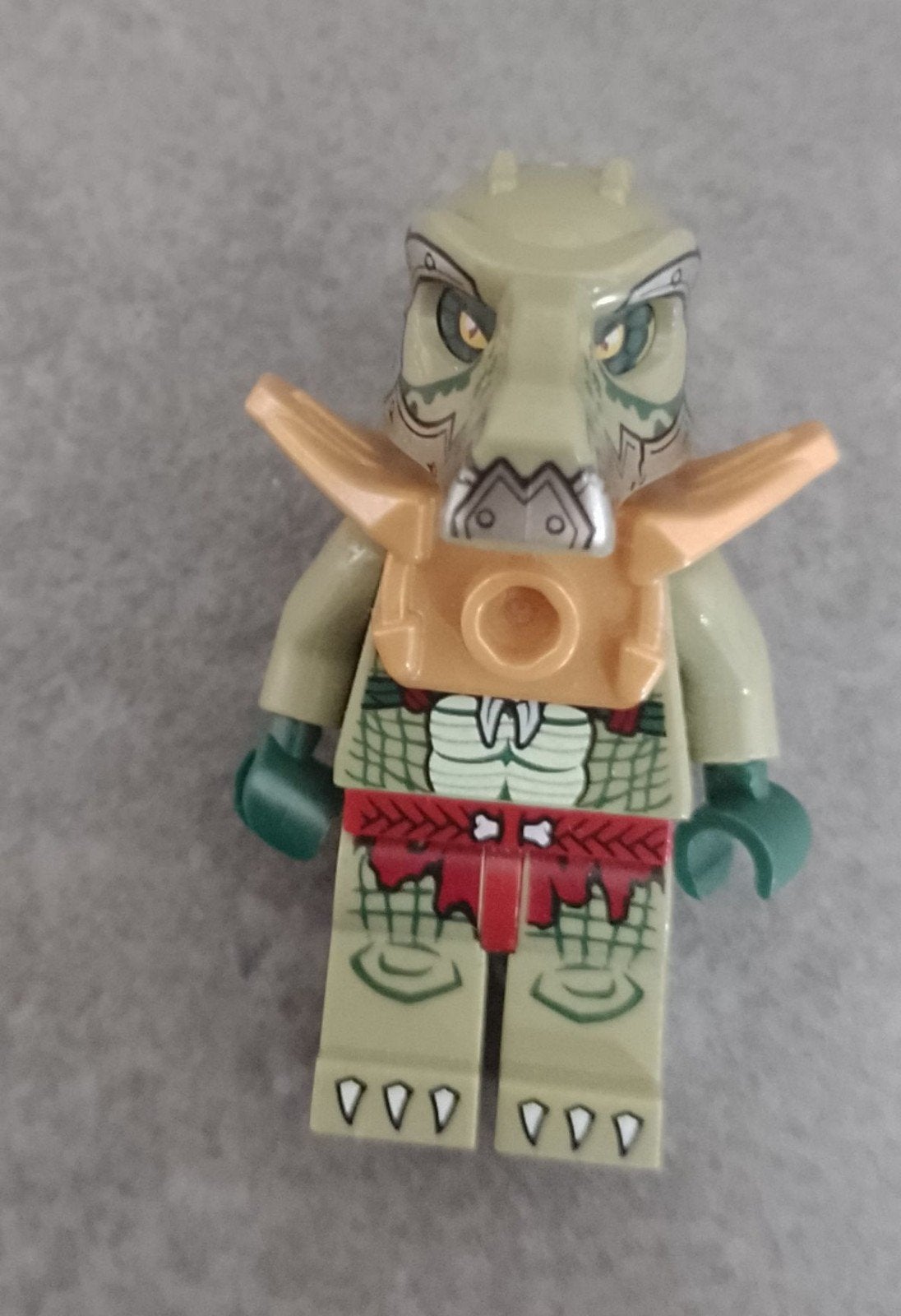 Legends of chima. Crokenburg, Lego, Utilisé, Pièces supplémentaires incluses, Enlèvement
