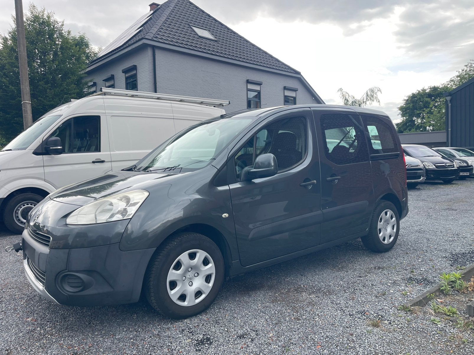 Peugeot Partner Tepee 1.6 e-HDi ,Airco, problème moteur!..., https://public.car-pass.be/vhr/ee8391bd-9560-4be5-9514-8fbf0bc78a0a