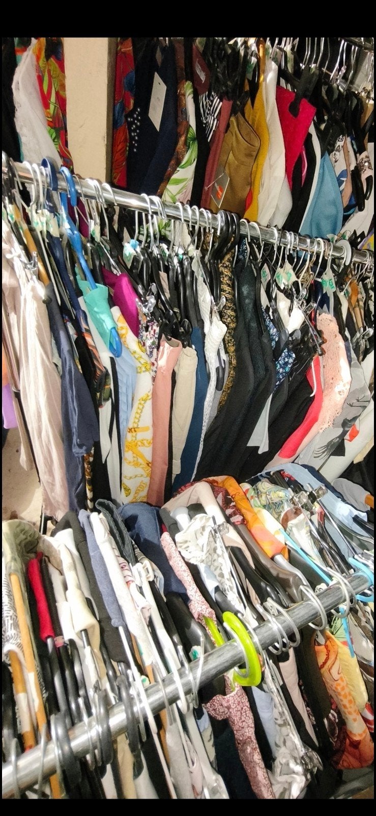 Gros lot revendeur 300 pièces femme xs,S,M,L..., Enlèvement, Neuf, Taille 36 (S)