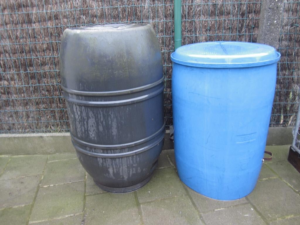 tonnen, 150 liter of meer, Ophalen, Gebruikt, Kunststof