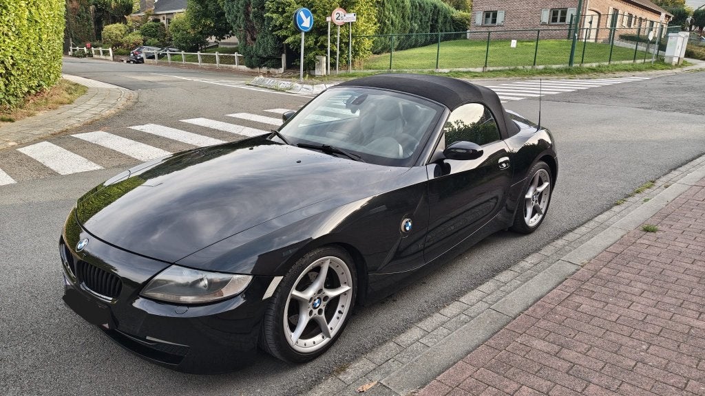 Bmw z4 e85 2.5i   6 cylindres