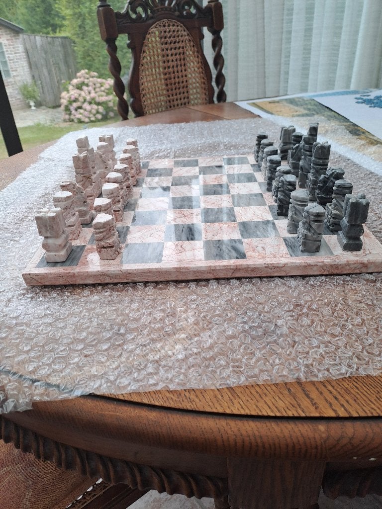 jeu d'échecs en marbre du Mexique, Enlèvement, Comme neuf