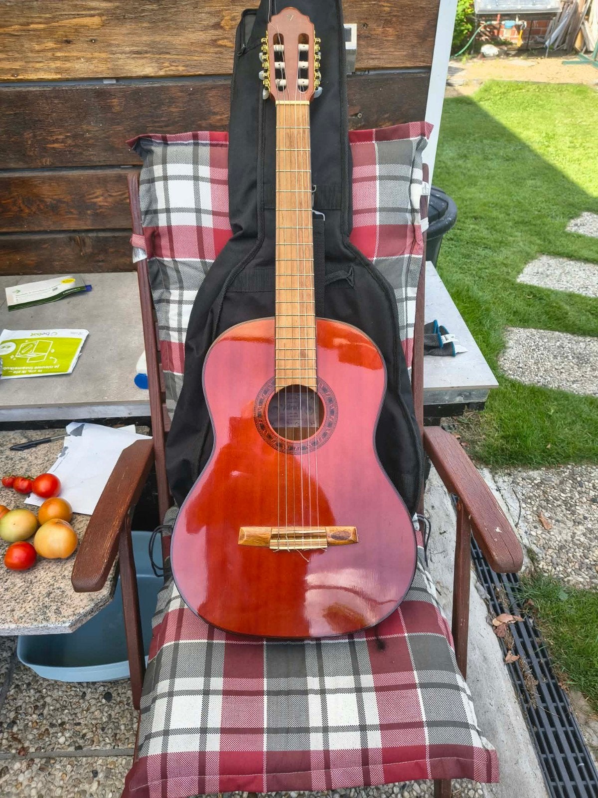 2 gitaren, Ophalen